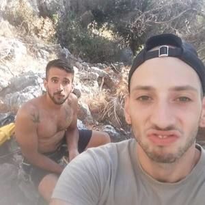 Meet your Posher, Stavros